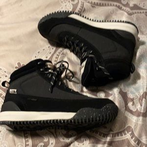 North face woman shoes